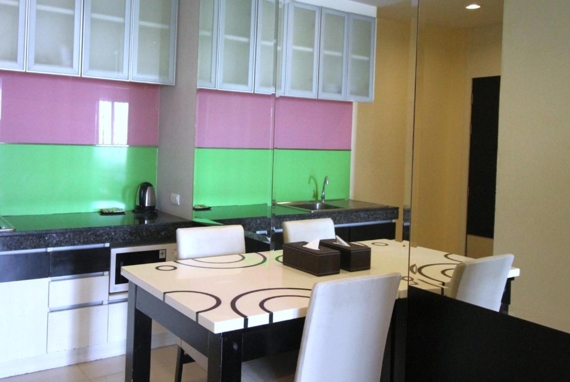 Superior Corner Room with City View